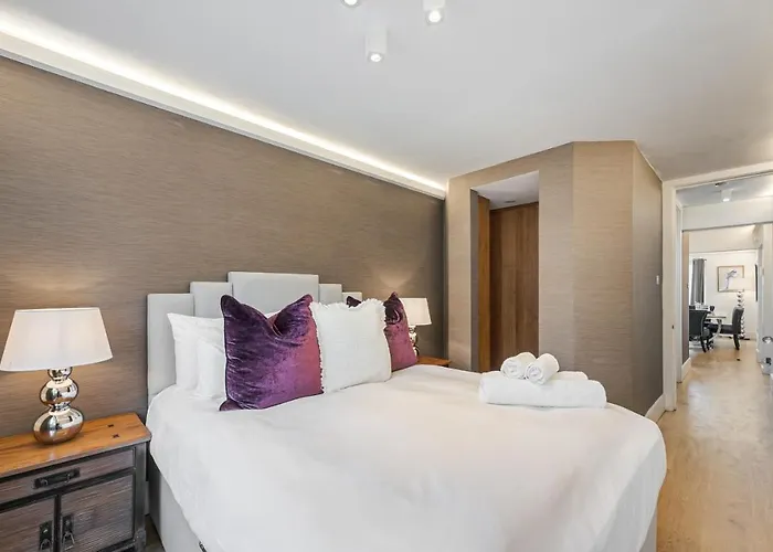 Beautiful One-Bedroom Flat In Knightsbridge Harrods At Your Door Step
