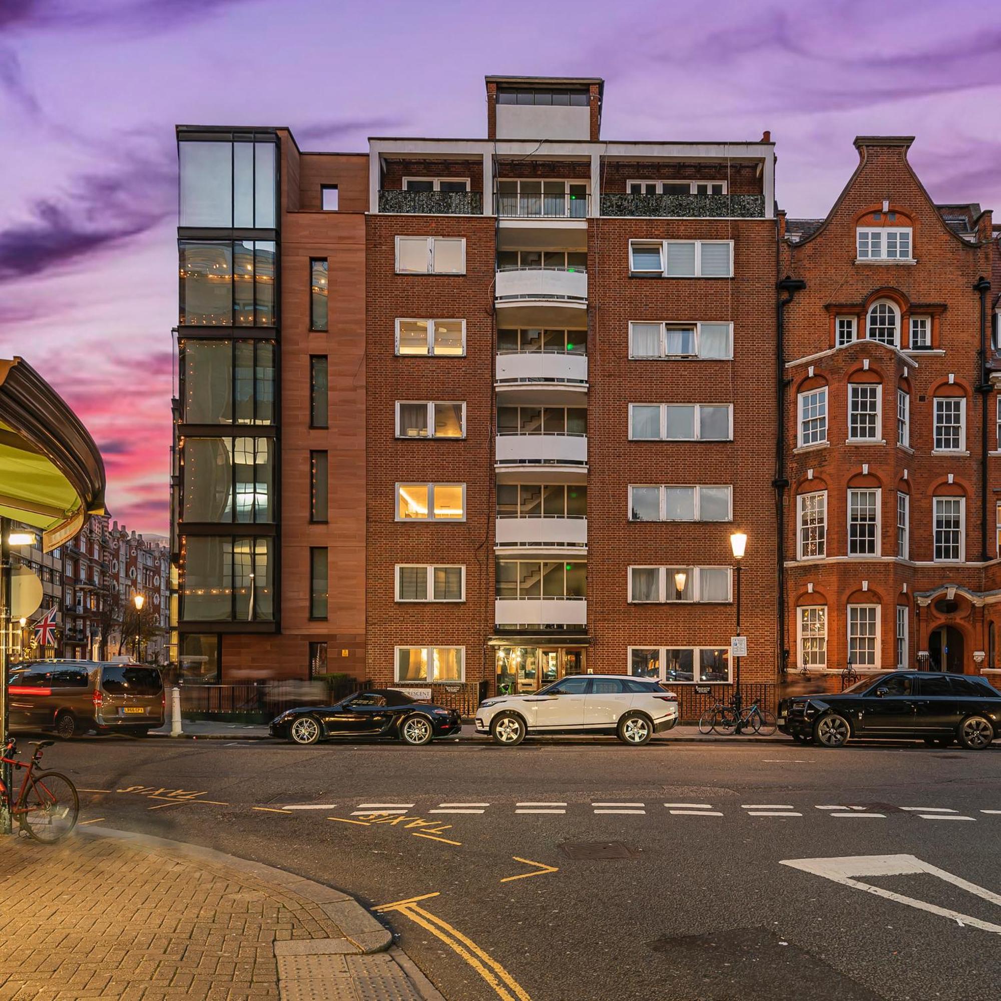 Beautiful One-Bedroom Flat In Knightsbridge Harrods At Your Door Step